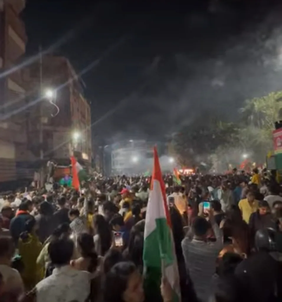 IND vs NZ: न्यूजीलेंड का भारत ने तोड़ा 12 साल का घमंड, इंदौर में नही देखा होंगा ऐसा नजारा कभी। IND vs NZ: न्यूजीलेंड का भारत ने तोड़ा 12 साल का घमंड, इंदौर में नही देखा होंगा ऐसा नजारा कभी।