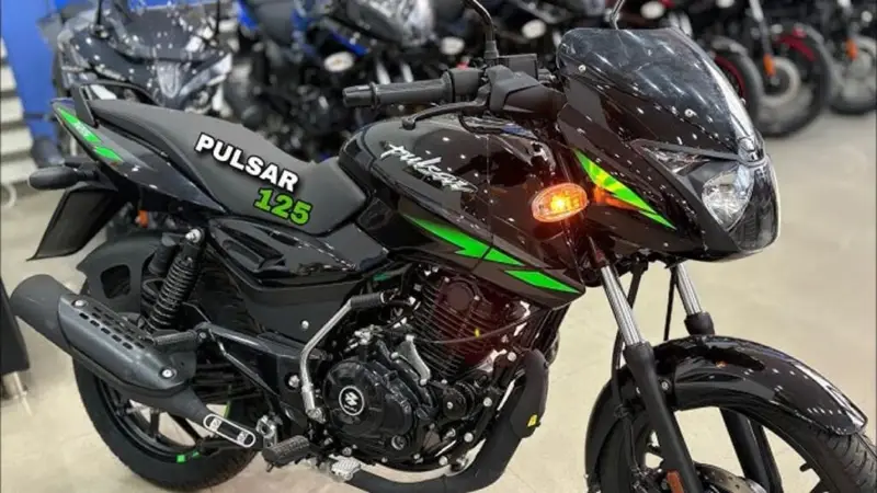 शानदार लुक में लूट लेंगी Bajaj Pulsar 125 Bike की दीवानगी, ऐसे है खास फीचर्स। 1 Invest-₹1358-Per-Month-and-Receive-₹25-Lakh-2025-05-06T205001.406-1024x576