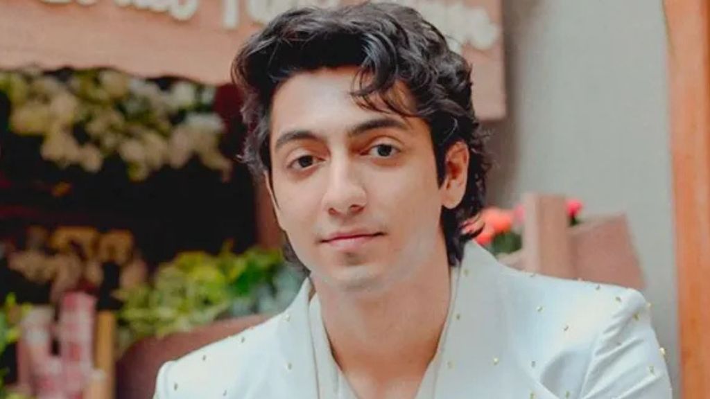 ahaan panday net worth 2026