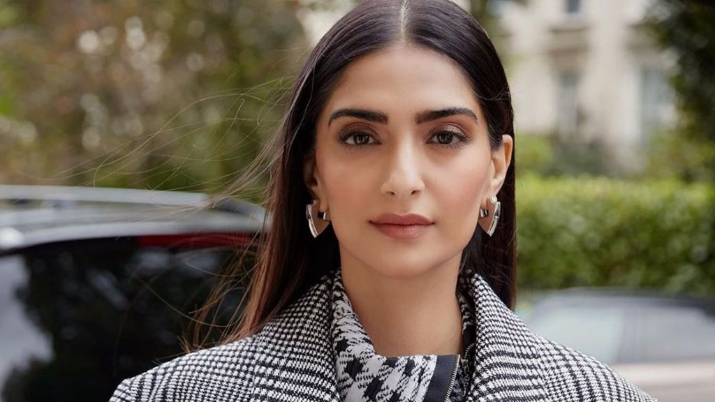 sonam kapoor net worth