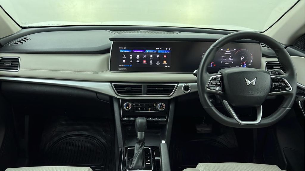 Mahindra XUV700 price